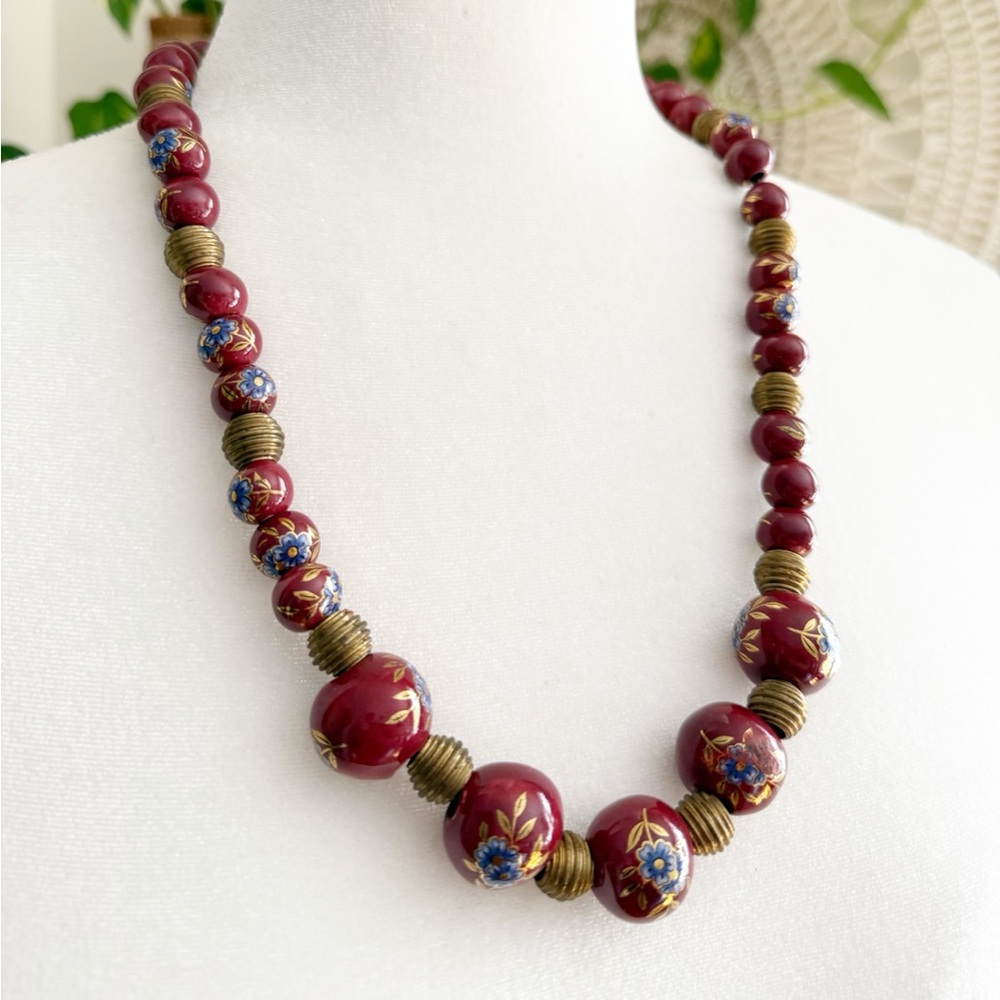 Vintage Oxblood Ceramic Bead Necklace Hand Painted Floral Chinoiserie Gilt MCM - Picture 4 of 9